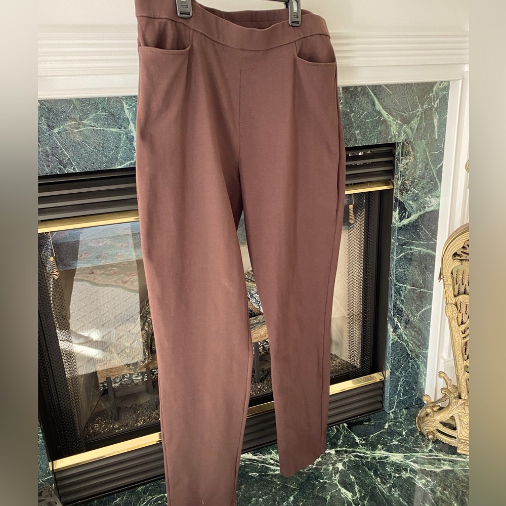 Susan Graver Weekend Tall Premium
Stretch Ava Slim Ankle Pants NWOT - Picture 4 of 4